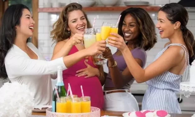 Como se comporta una mujer enamorada [2022]