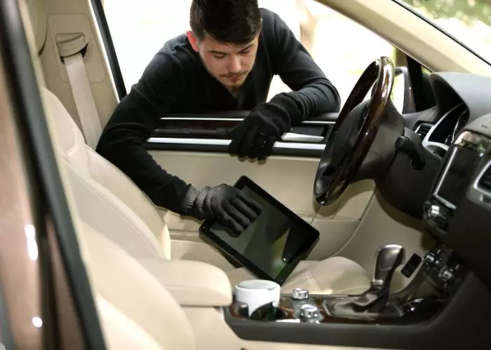 Soñar que te roban el carro Soñar que te roban el carro